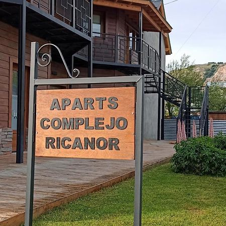 Aparts Complejo Ricanor El Chalten Esterno foto
